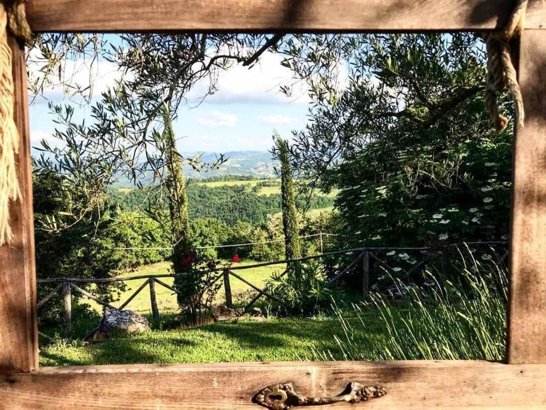 Agriturismo Montesalce กุบบีโอ ภายนอก รูปภาพ