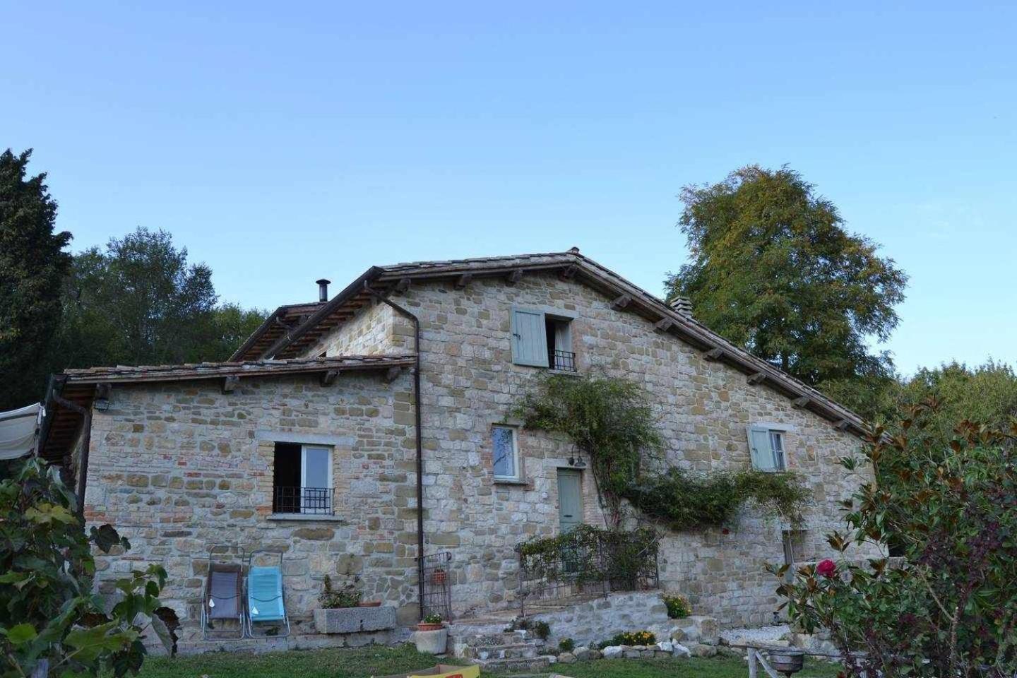 Agriturismo Montesalce กุบบีโอ ภายนอก รูปภาพ