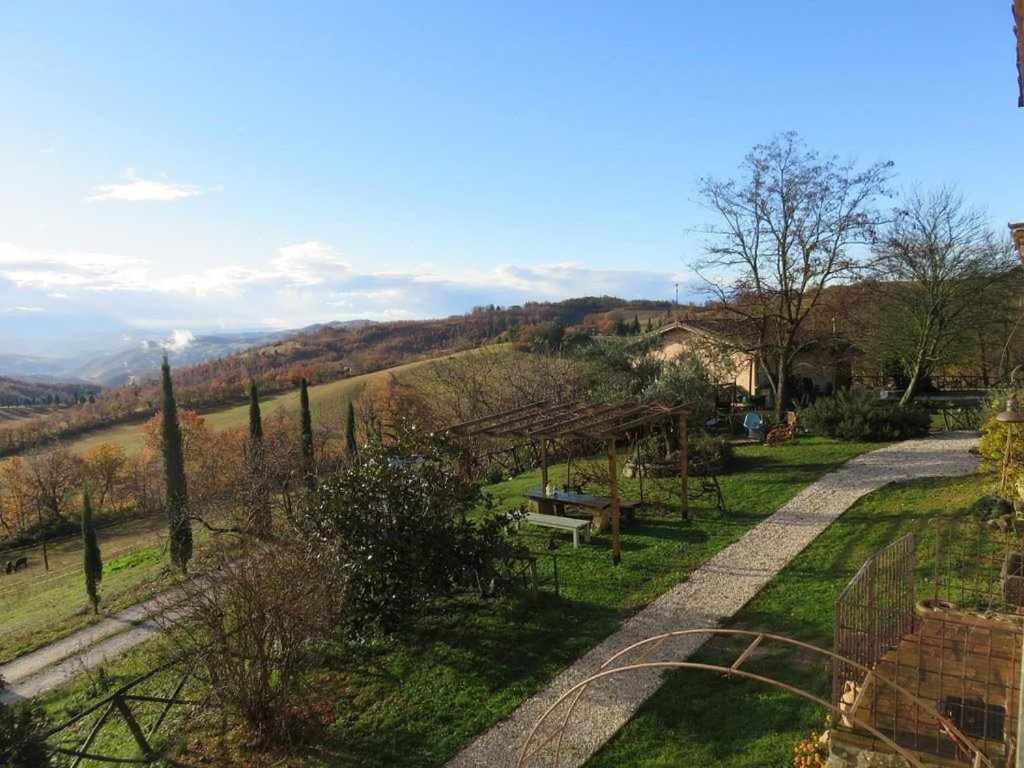 Agriturismo Montesalce กุบบีโอ ภายนอก รูปภาพ